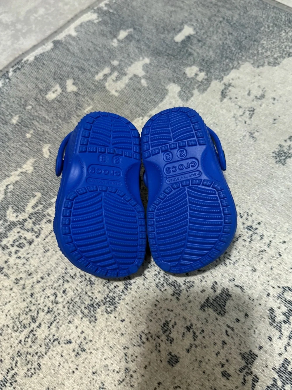CROCS Kids Classic Clog in Bright Blue